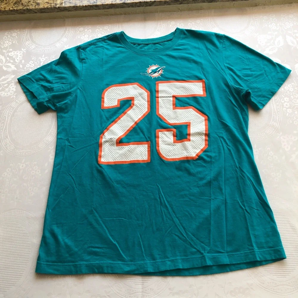 The Nike Tee Miami Dolphins Jersey Xavien Howard Men’s Size M Short Sleeves Top